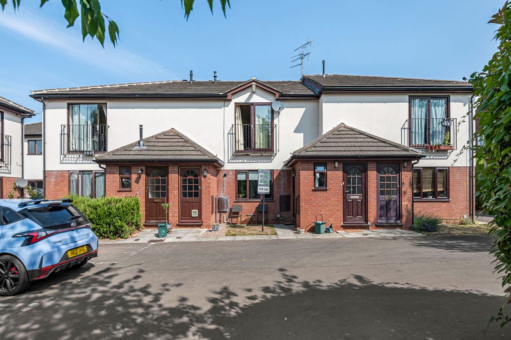 Property photo 1 of 11