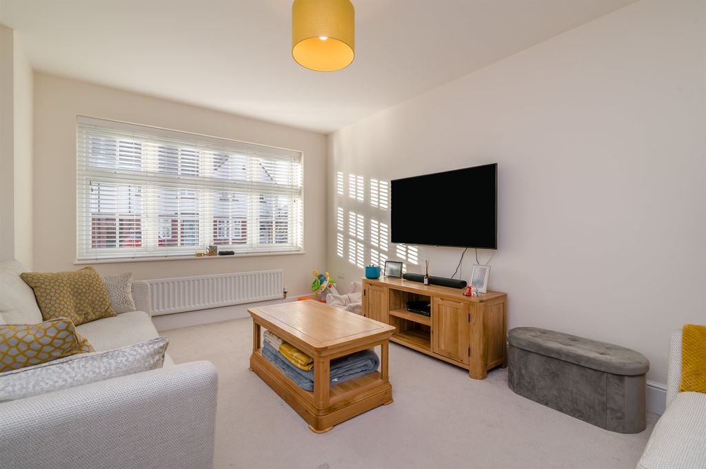 Property photo 3 of 22