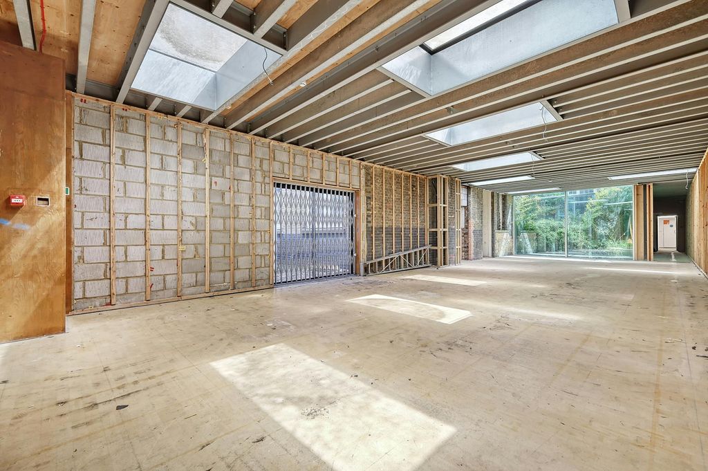 Property photo 3 of 9 Img_2690_6 Copy.Jpg