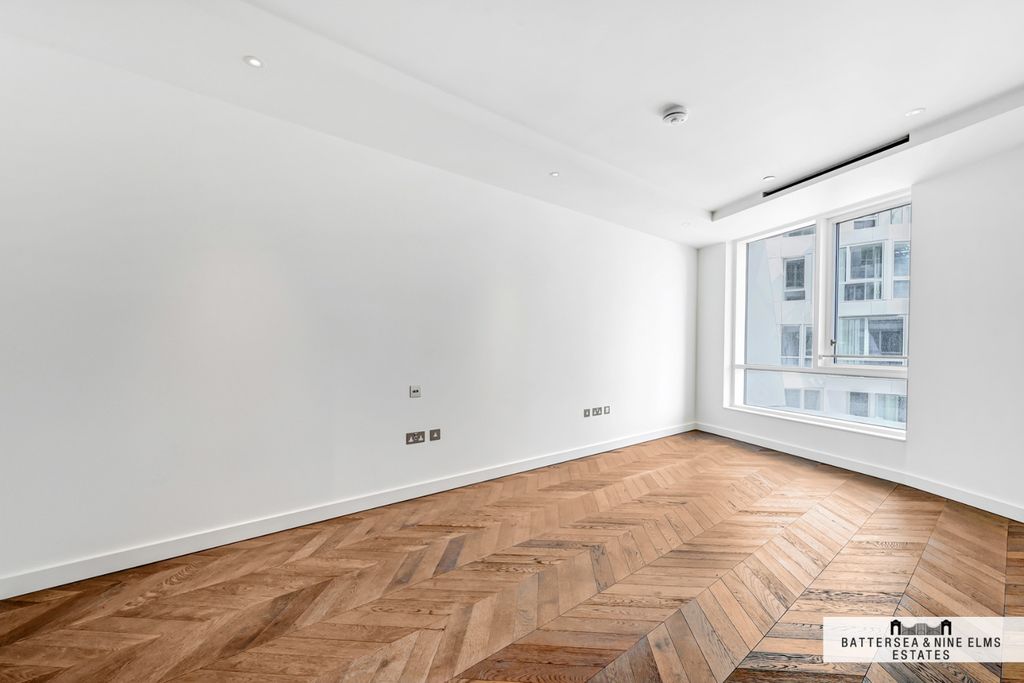 Property photo 3 of 10 5106994
