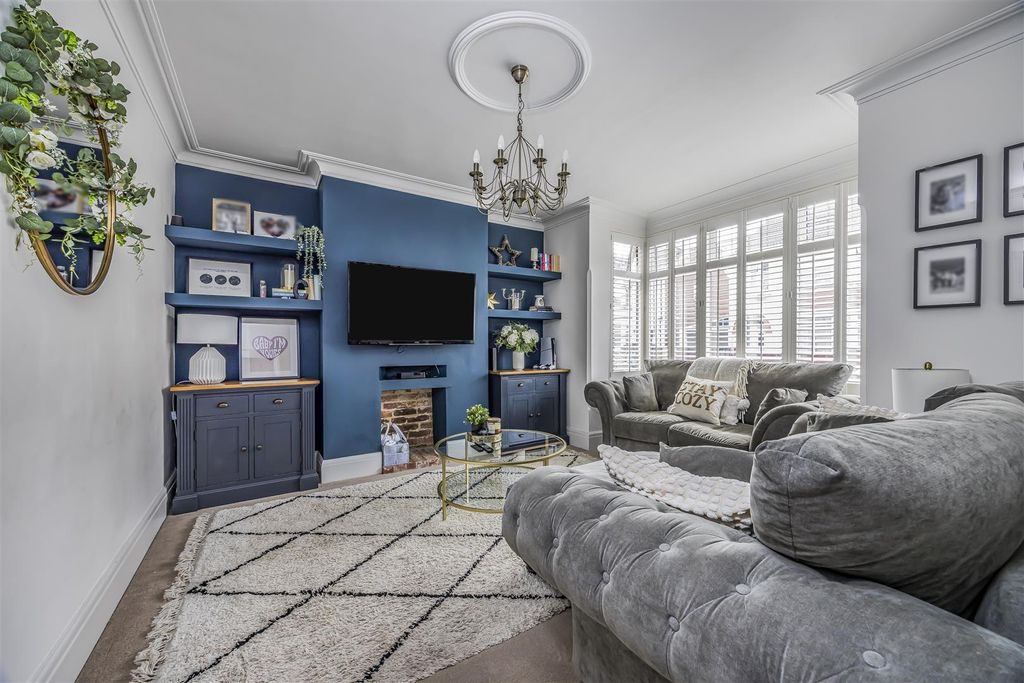 Property photo 2 of 22 97 Torrington Road, Portsmouth-Porticomarketing-So