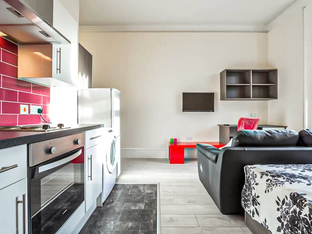 Property photo 2 of 8