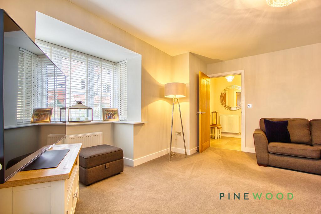 Property photo 3 of 32 Living Room