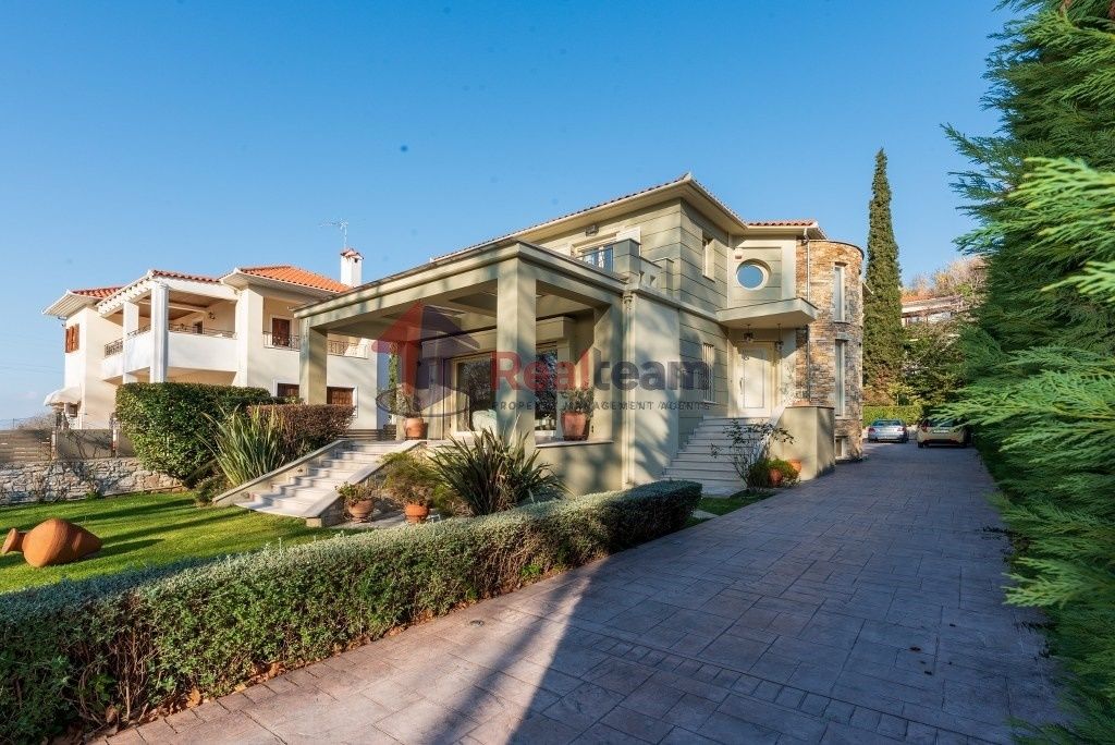 Property photo 1 of 24