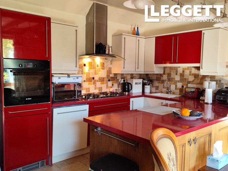 Property photo 3 of 10