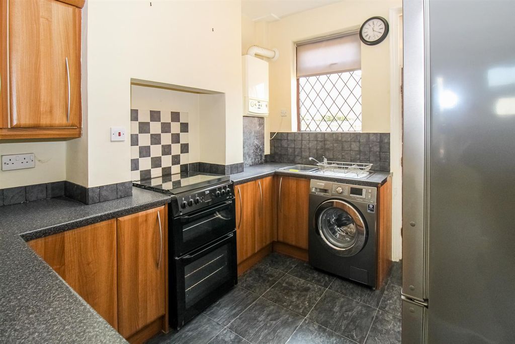 Property photo 3 of 9
