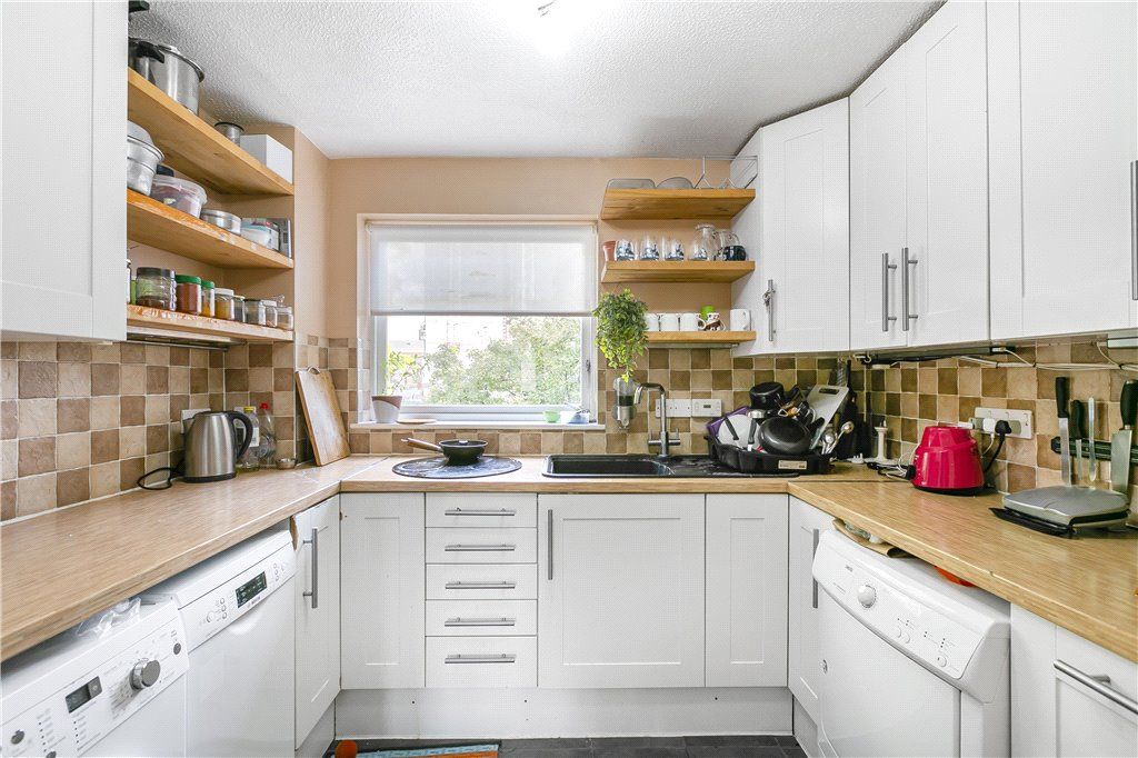 Property photo 3 of 12 Kitchen