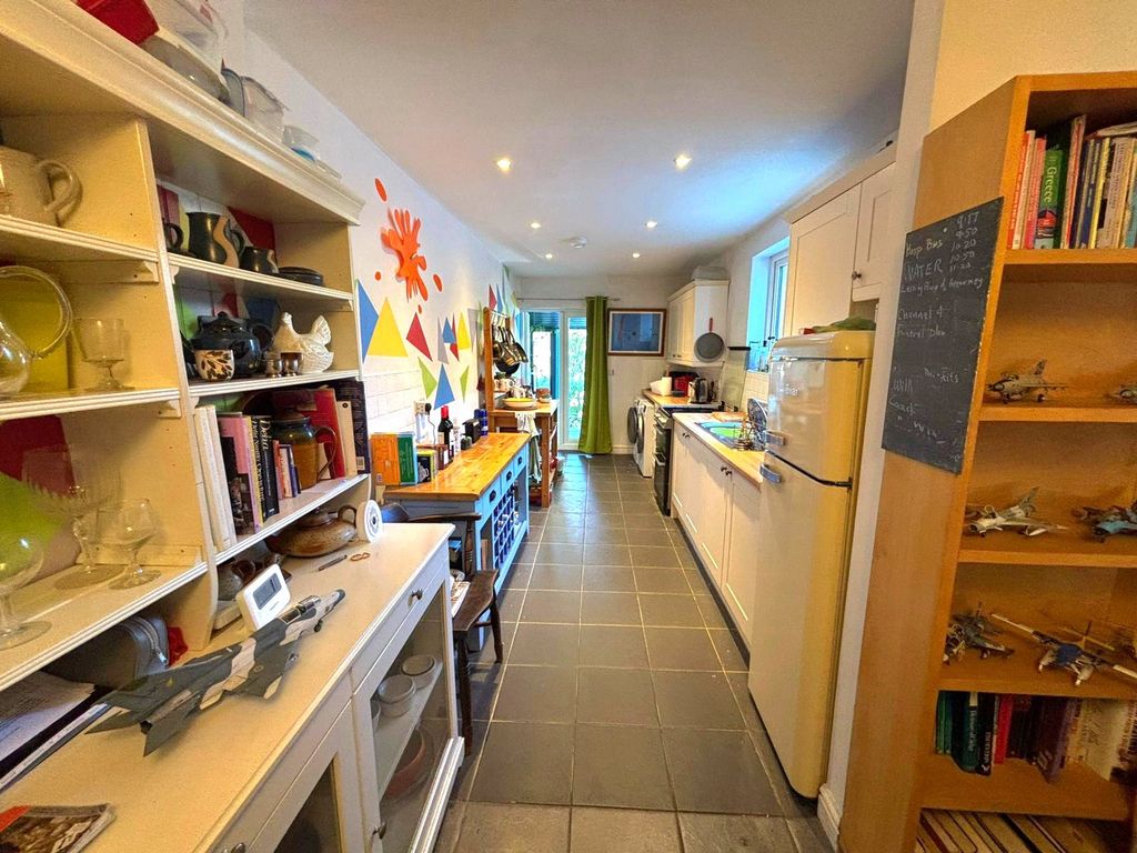 Property photo 3 of 49 Picture No. 39