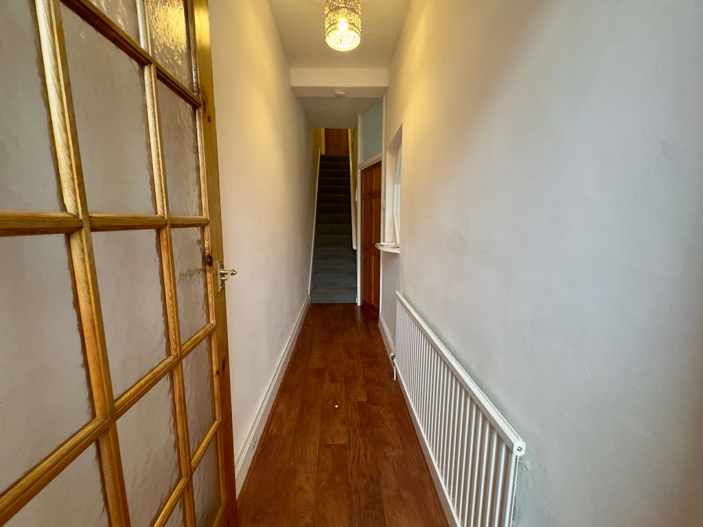 Property photo 2 of 17 Hallway