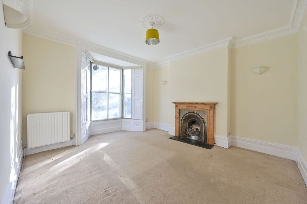 Property photo 3 of 5
