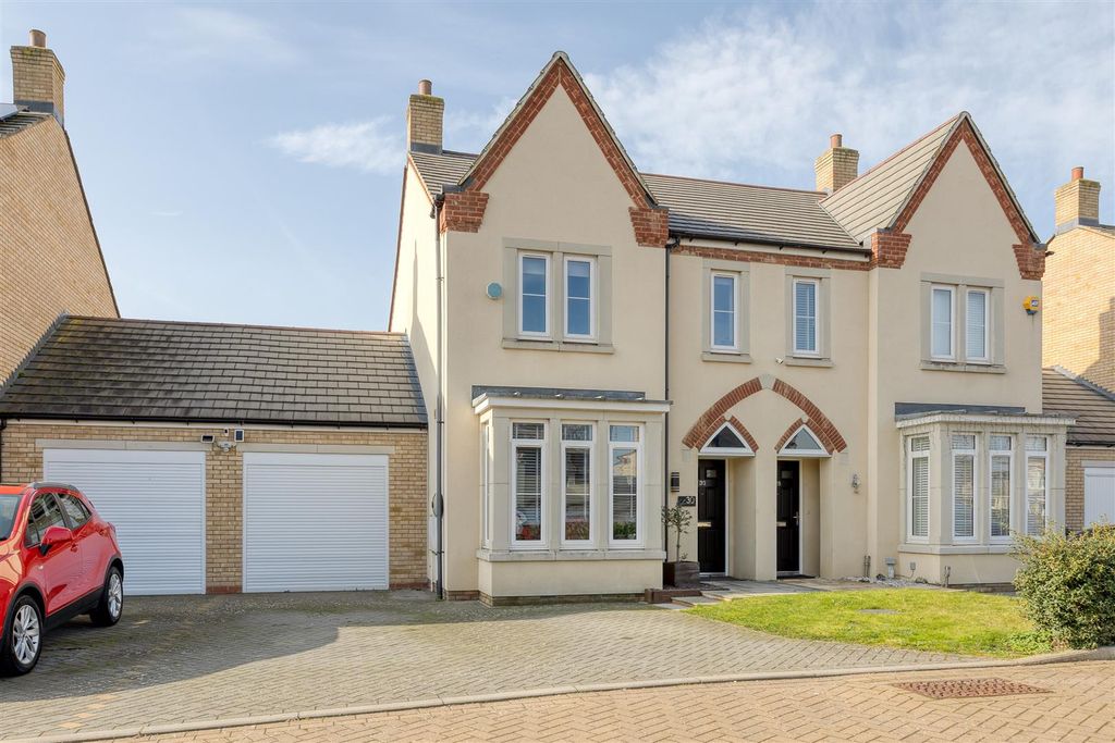 Property photo 1 of 15 30 Beatrice Place-15.Jpg