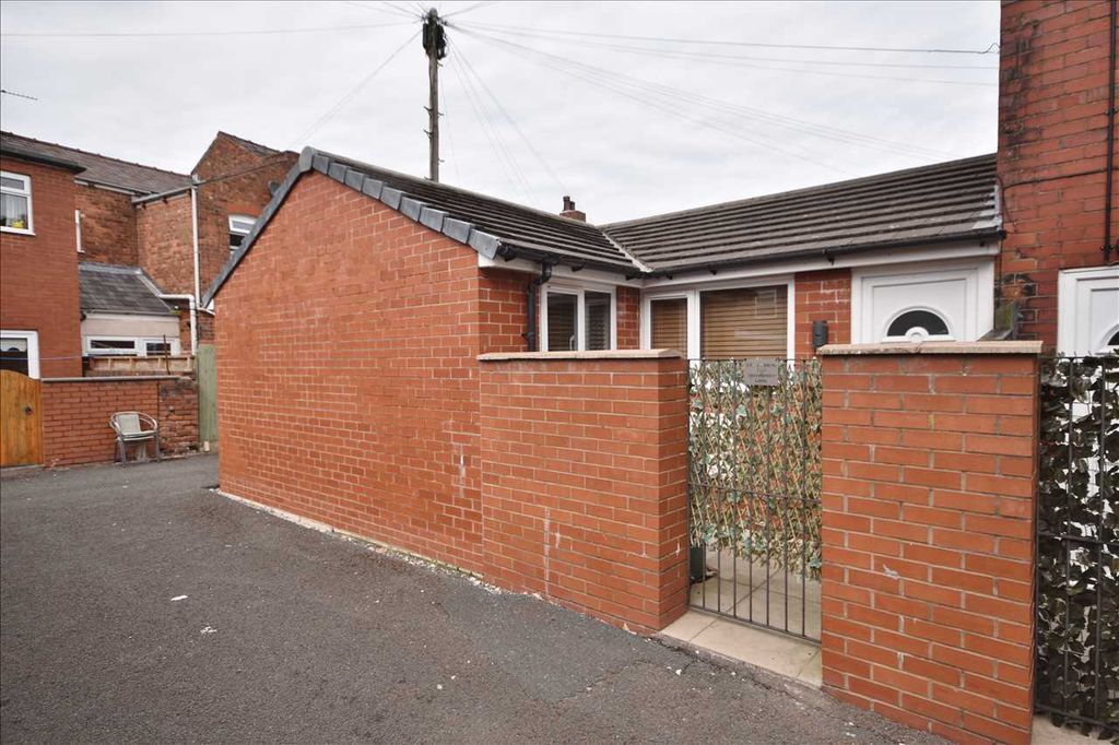 Property photo 1 of 5 Main Picture