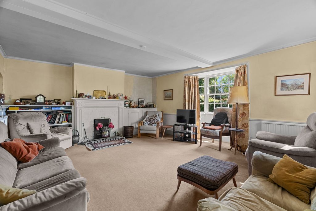 Property photo 3 of 34