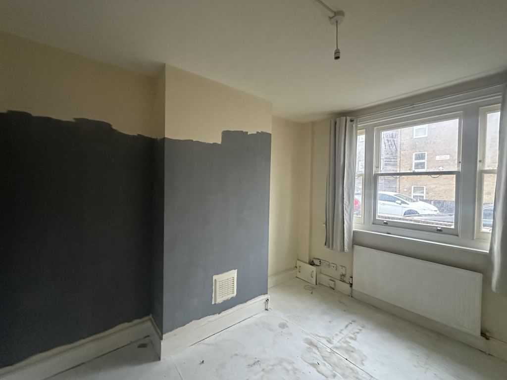 Property photo 3 of 8 Img_3939.Jpg