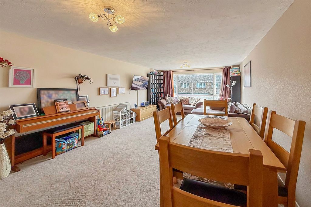 Property photo 3 of 19 Picture No. 18