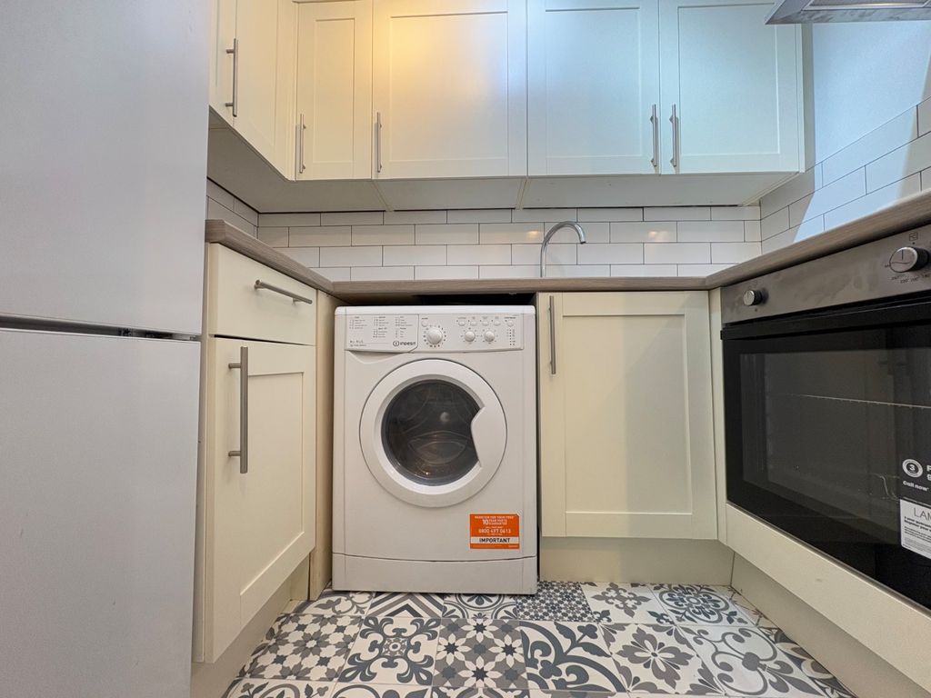 Property photo 3 of 7 Picture No. 06