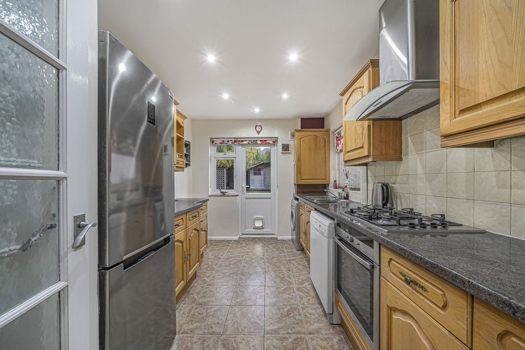 Property photo 3 of 16