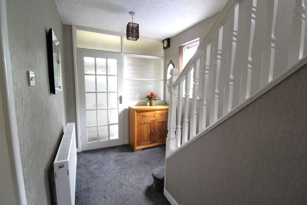 Property photo 3 of 22 Hall