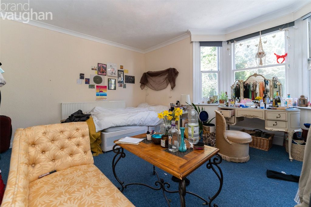 Property photo 3 of 33 Picture No. 24