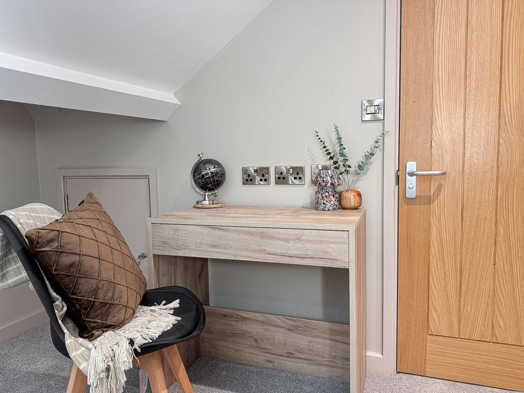 Property photo 1 of 8 5167221