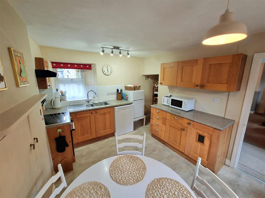 Property photo 3 of 15 Kitchen &amp; Dining.Jpg
