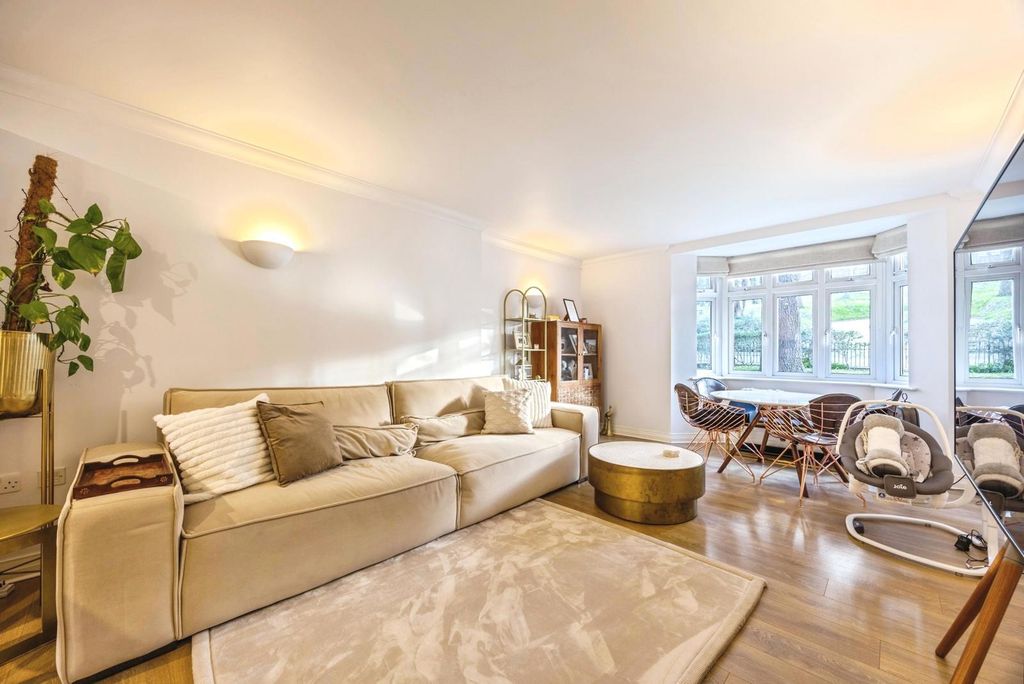 Property photo 2 of 17 Pbox-Img.Jpg