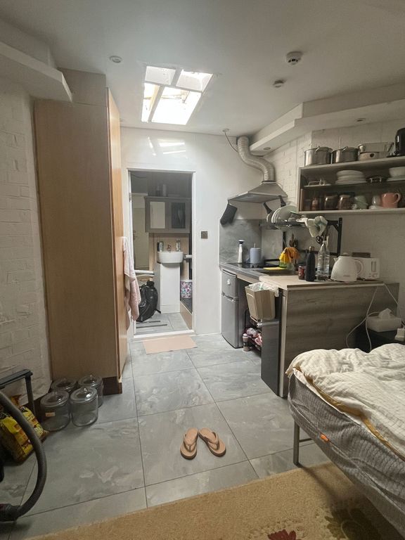 Property photo 2 of 4