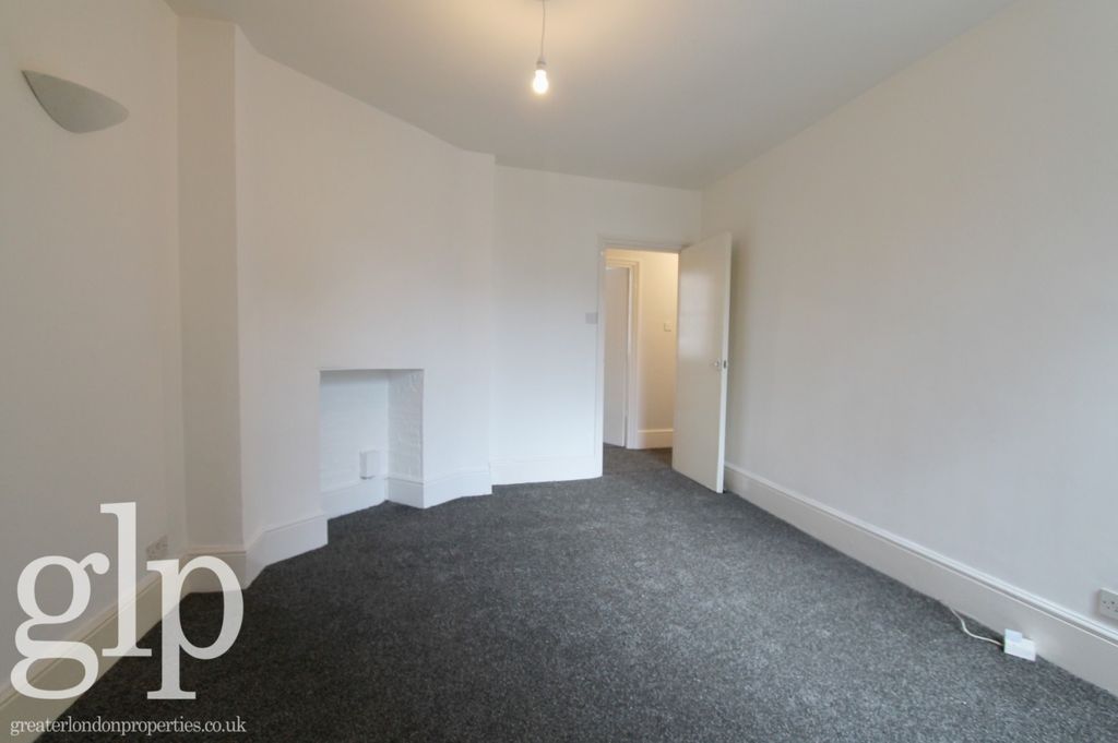 Property photo 1 of 7 2369282