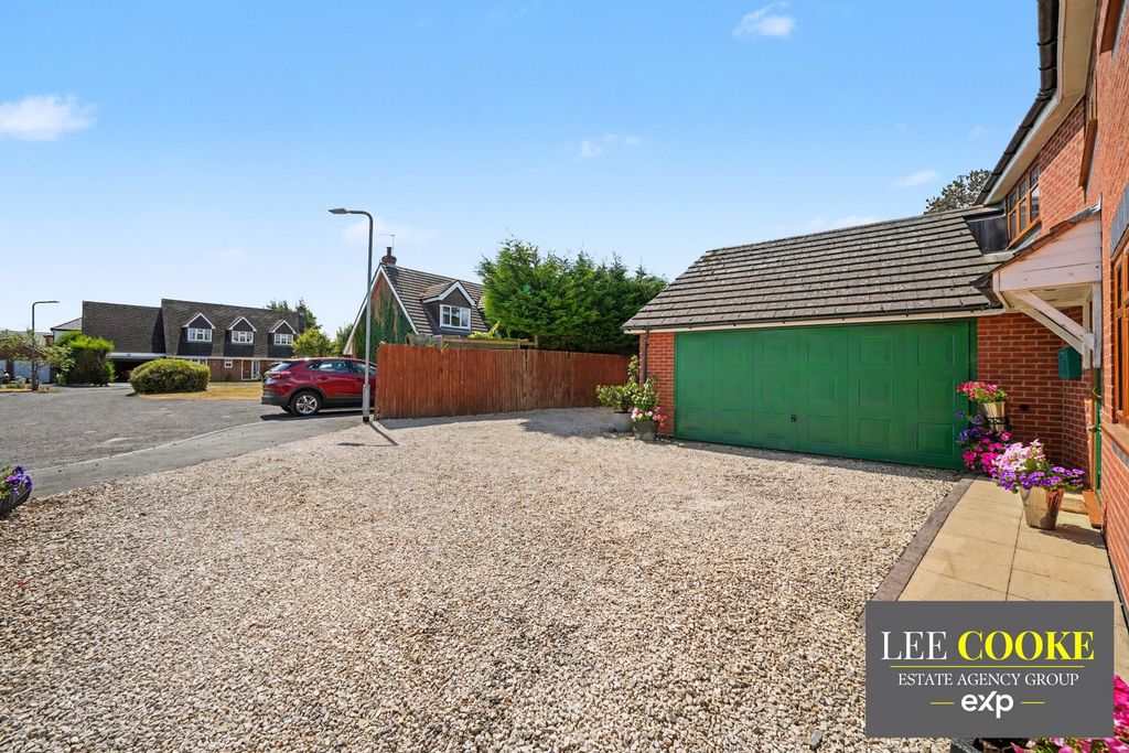 Property photo 3 of 47