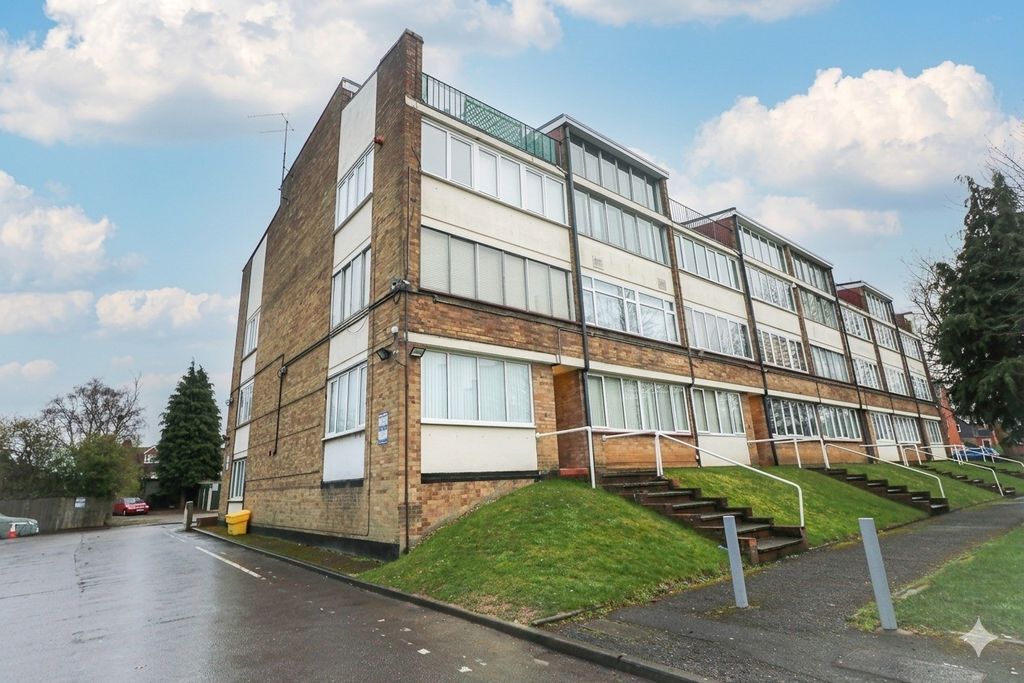 Property photo 2 of 8