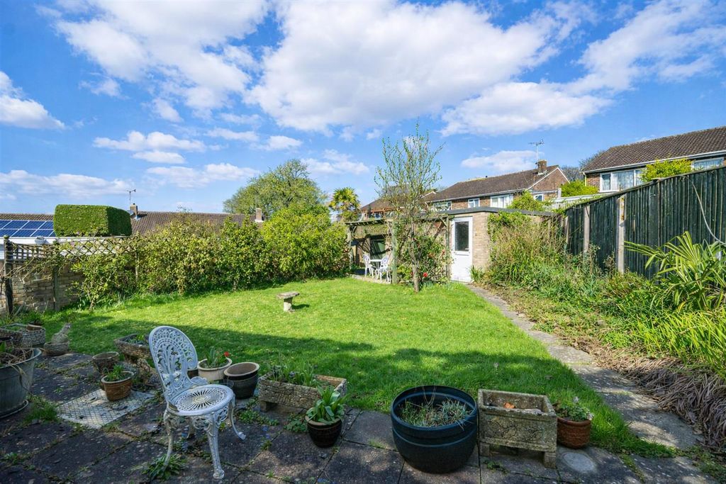 Property photo 2 of 17 E0A4Fde5-3184-41E9-Af89-67B296452771.Png