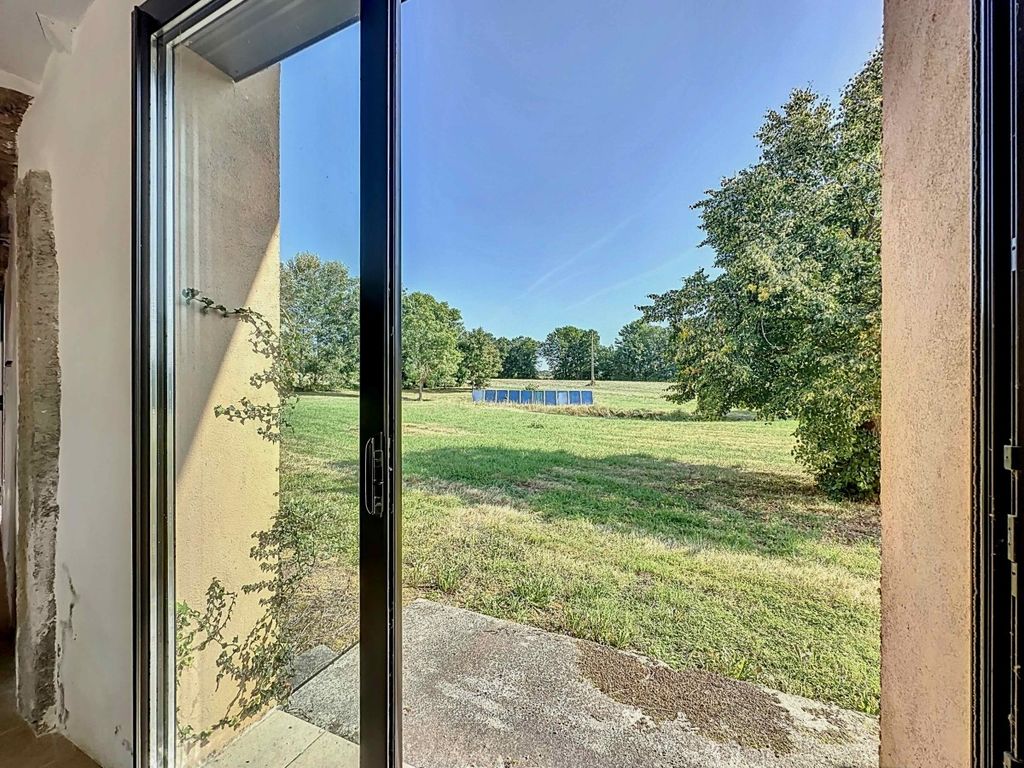 Property photo 3 of 35