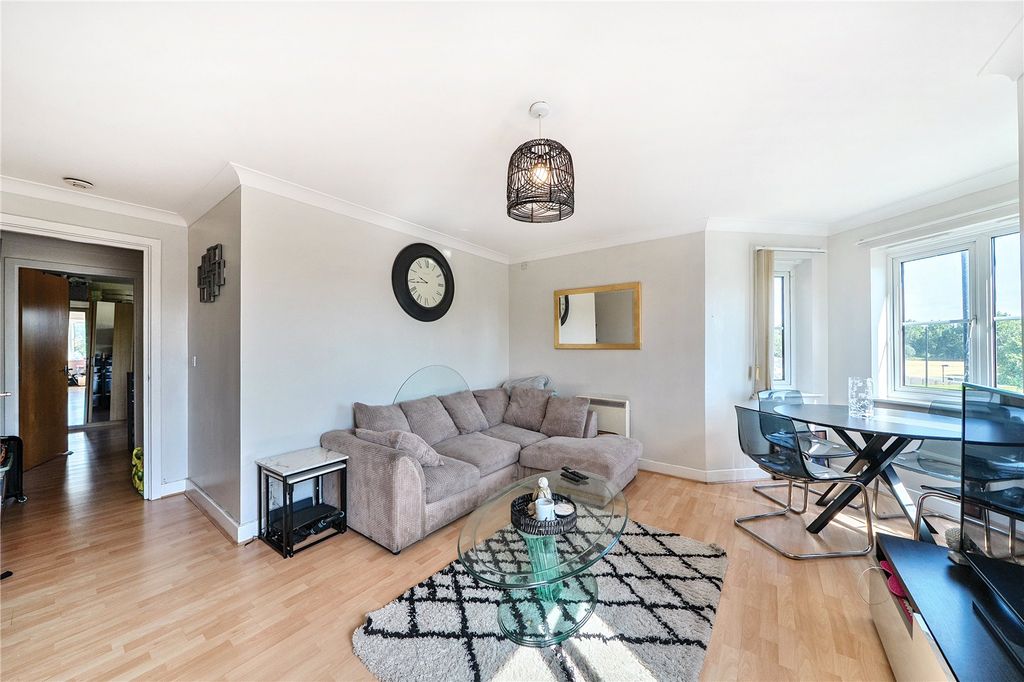 Property photo 2 of 16 Picture No. 05