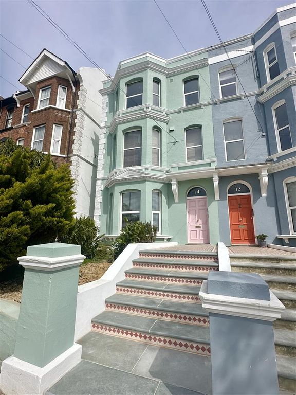 Property photo 1 of 22