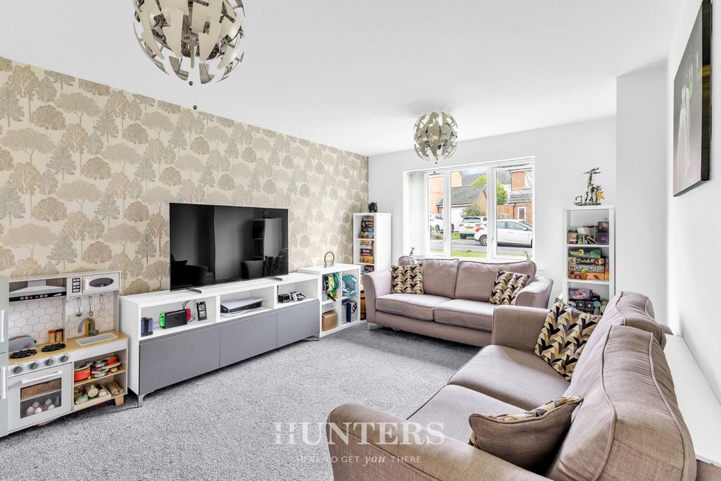 Property photo 3 of 20 Brandlehow Road (14).Jpg