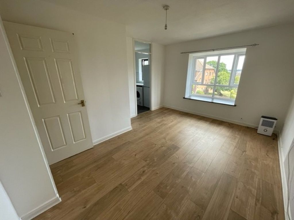 Property photo 2 of 10 Lounge
