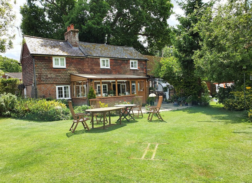 Property photo 1 of 20