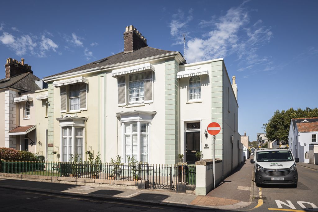 Property photo 3 of 20