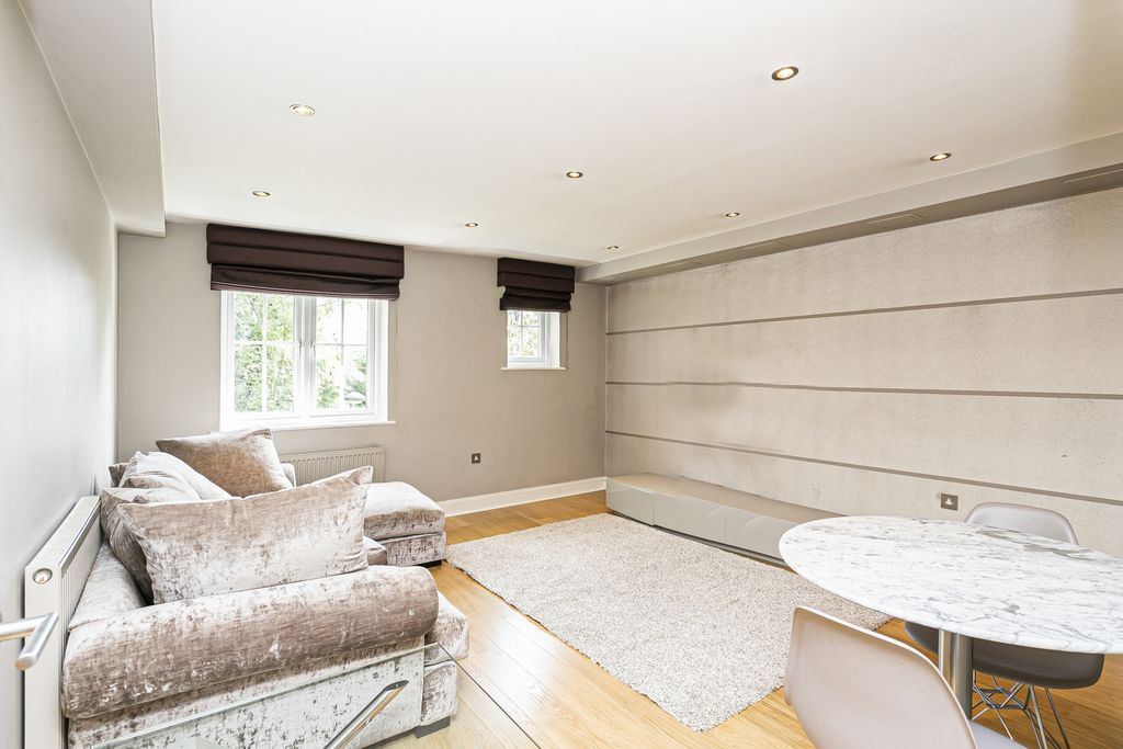 Additional image 4 of 2 bed flat for saleStation Road, Epping CM16