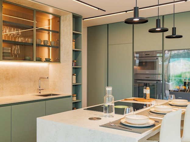 Property photo 2 of 53