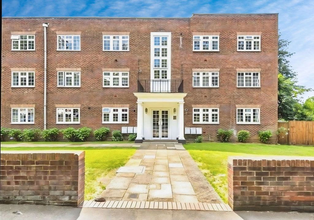 Property photo 1 of 8