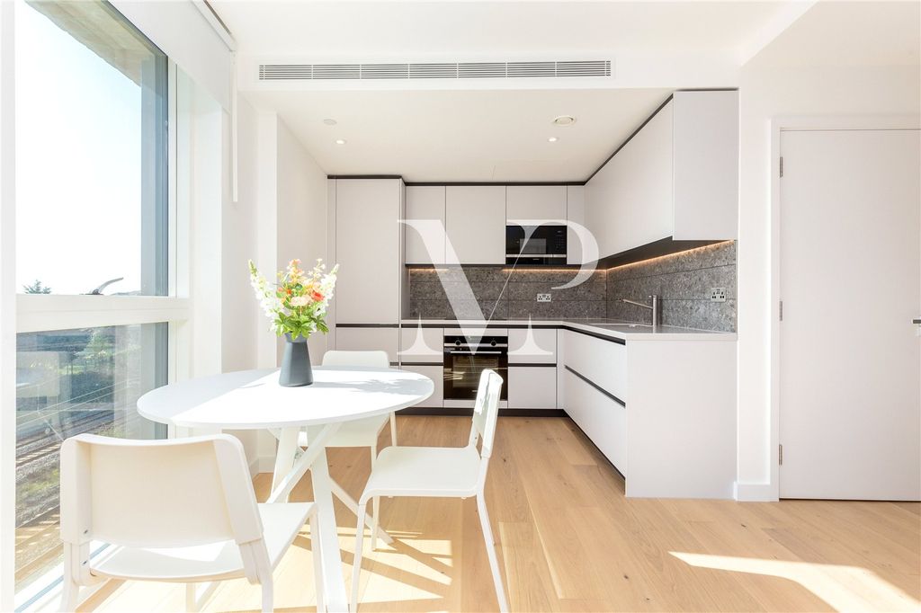 Property photo 3 of 10 Picture No. 11