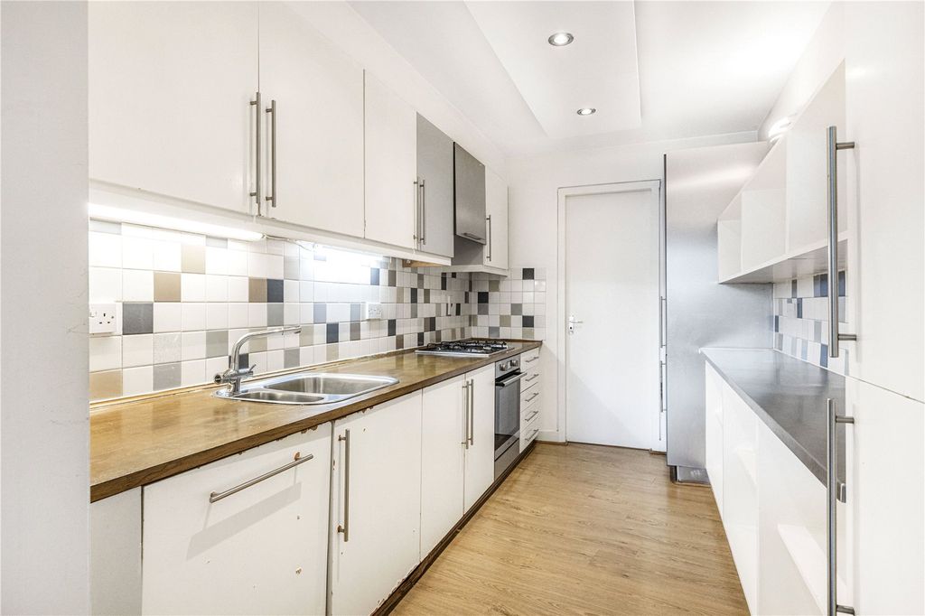 Property photo 3 of 24 Picture No. 07