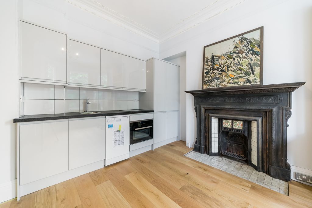 Property photo 3 of 7 1