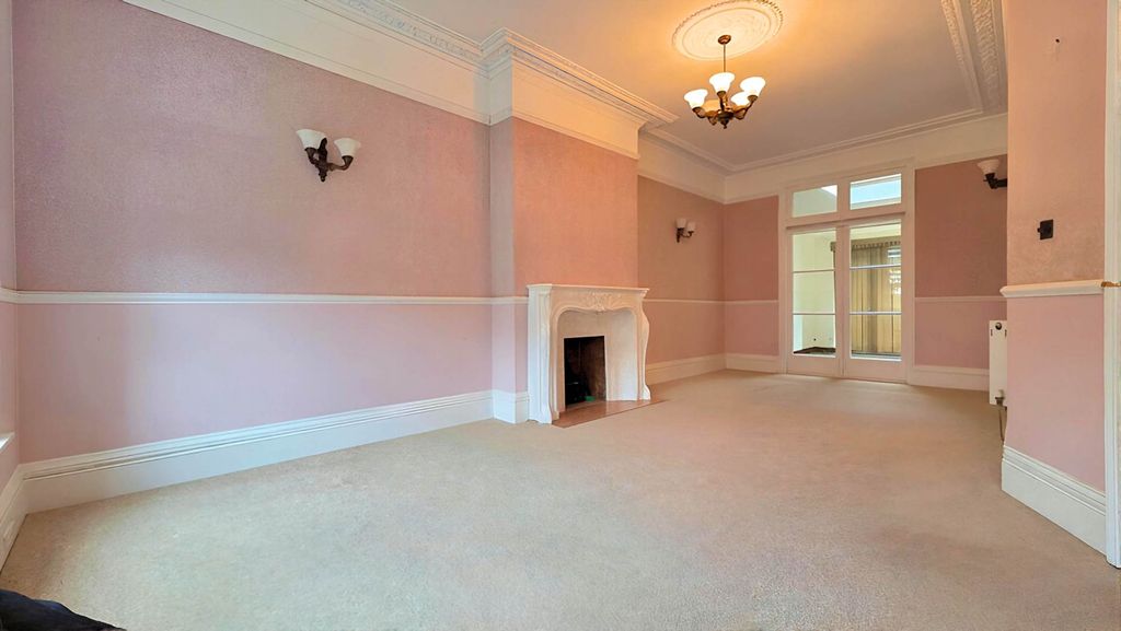 Property photo 2 of 42