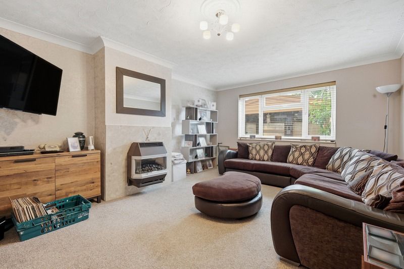 Property photo 3 of 27 4680886