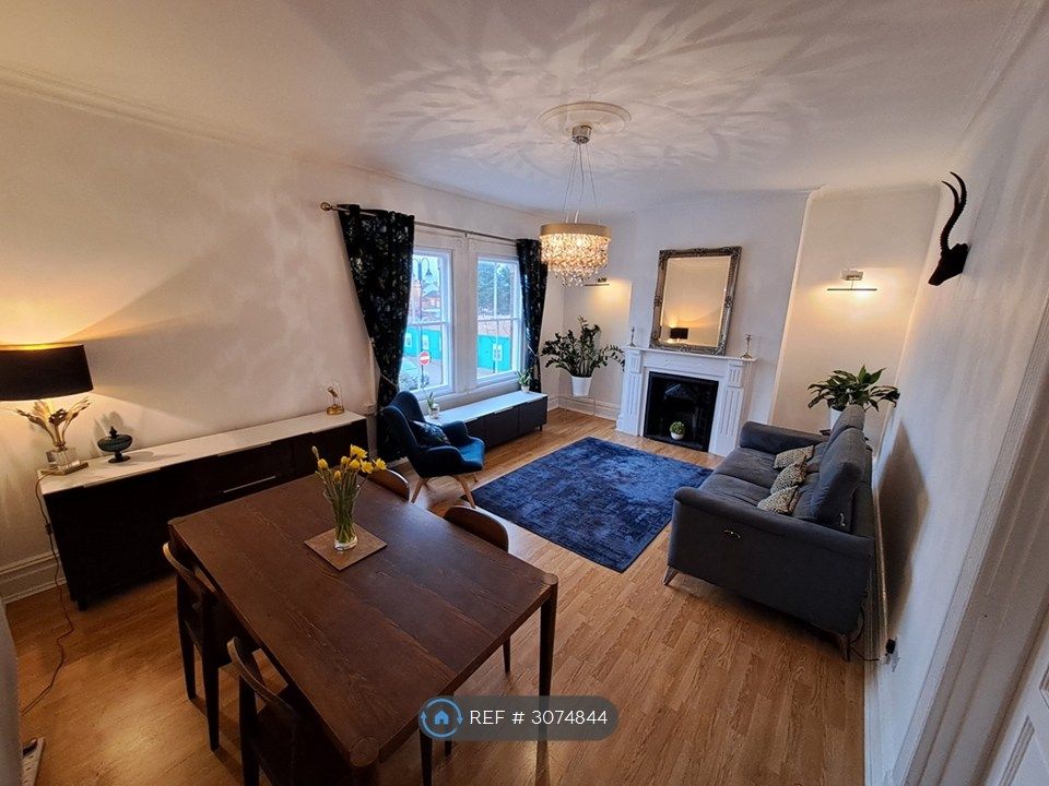 Property photo 2 of 15 Lounge