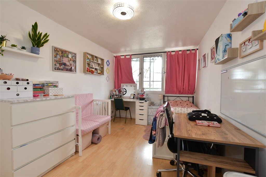 Property photo 1 of 6 Bedroom 2
