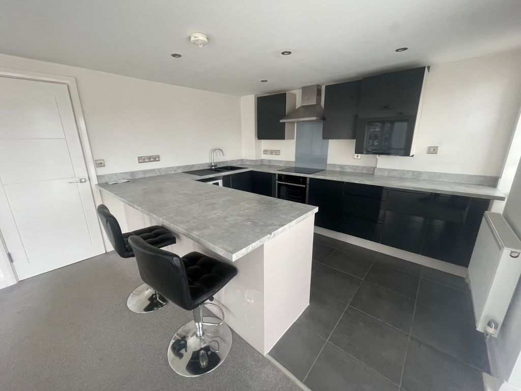 Property photo 3 of 8 Picture No. 04