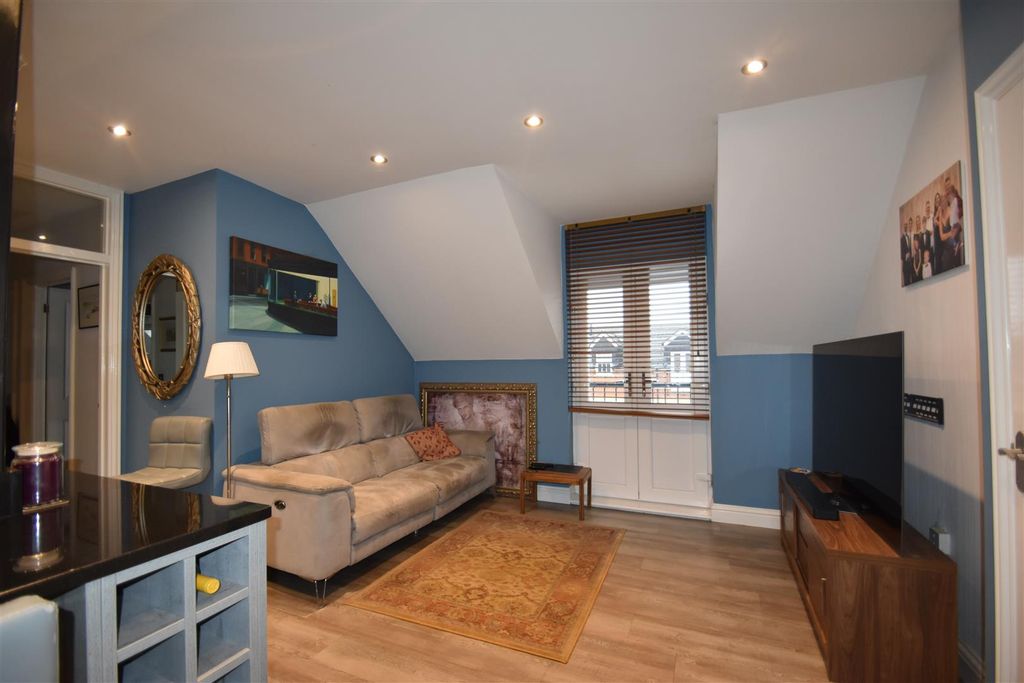 Property photo 3 of 12 3.Jpg